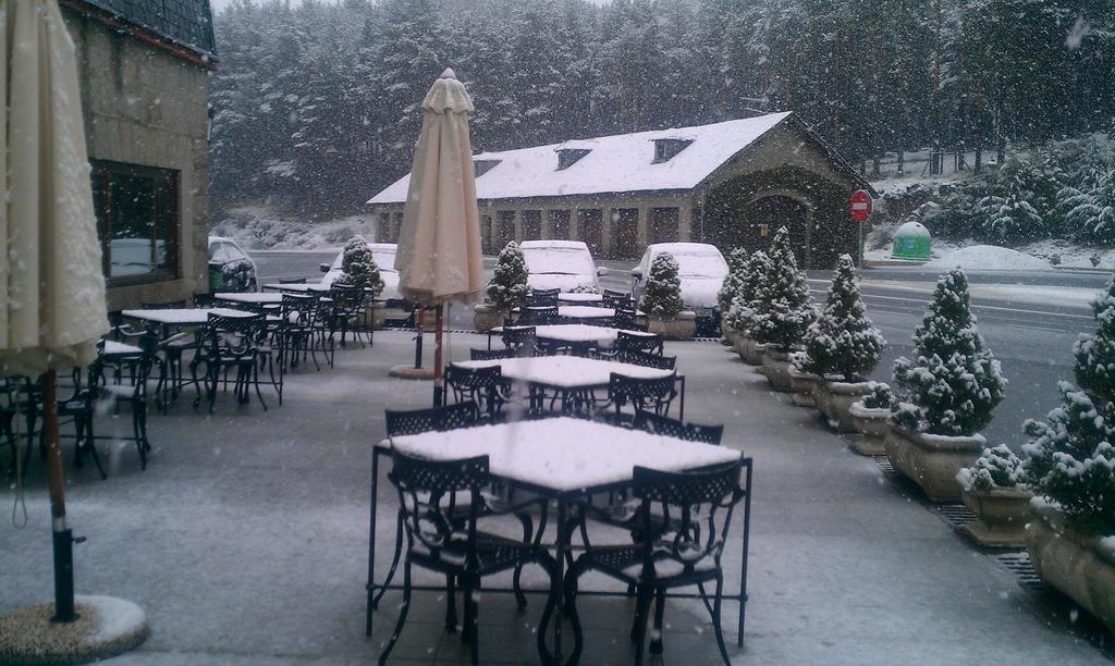 Parador De Gredos Наварредонда-де-Ґредос Екстер'єр фото