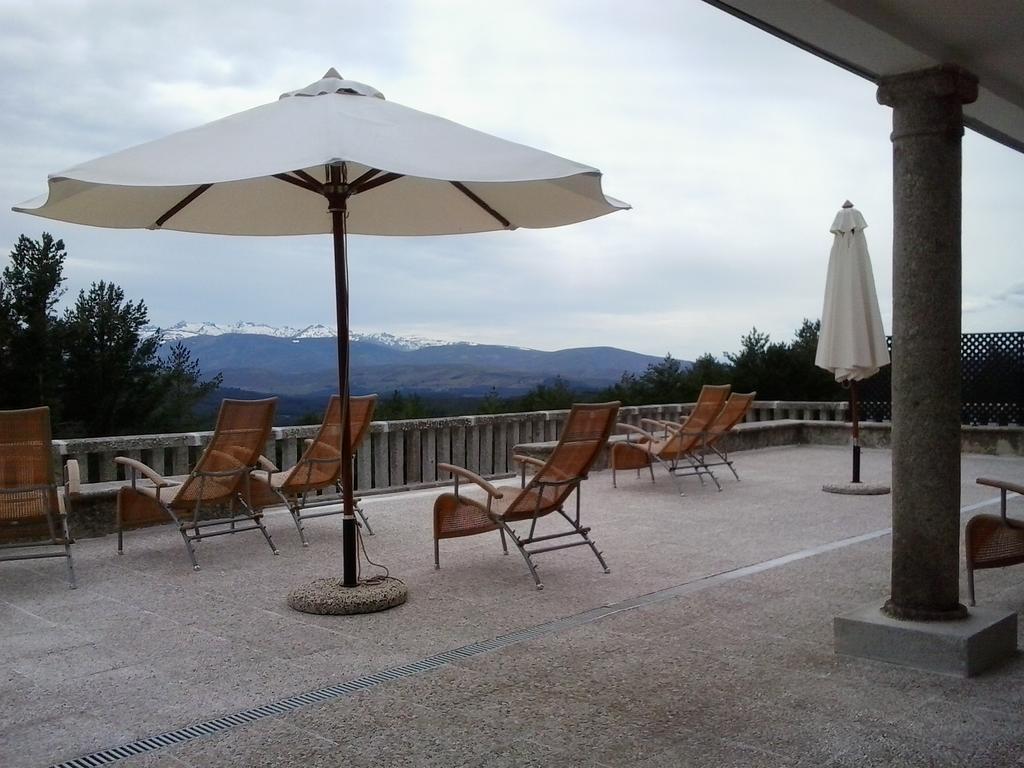 Parador De Gredos Наварредонда-де-Ґредос Екстер'єр фото
