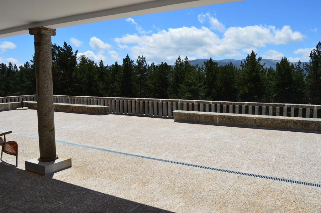 Parador De Gredos Наварредонда-де-Ґредос Екстер'єр фото