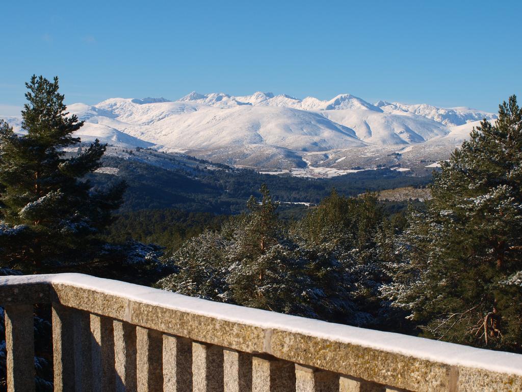 Parador De Gredos Наварредонда-де-Ґредос Екстер'єр фото