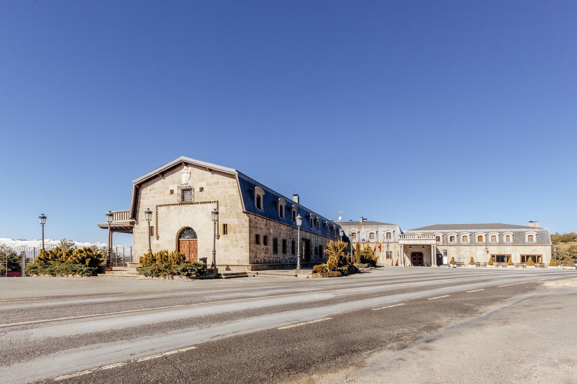 Parador De Gredos Наварредонда-де-Ґредос Екстер'єр фото